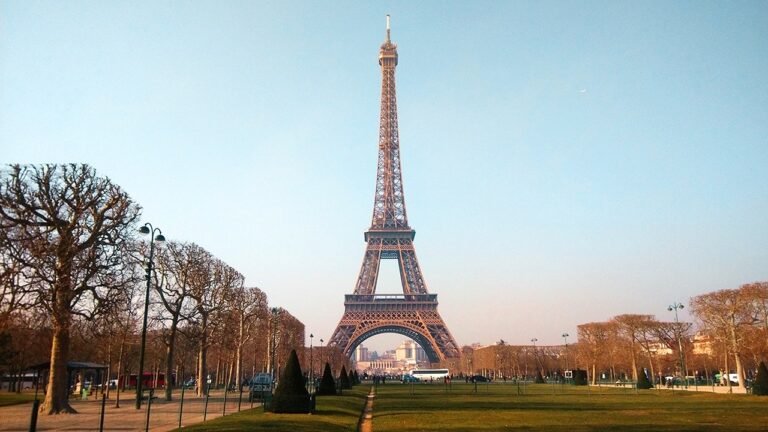 paris, iron tower, building-2406492.jpg