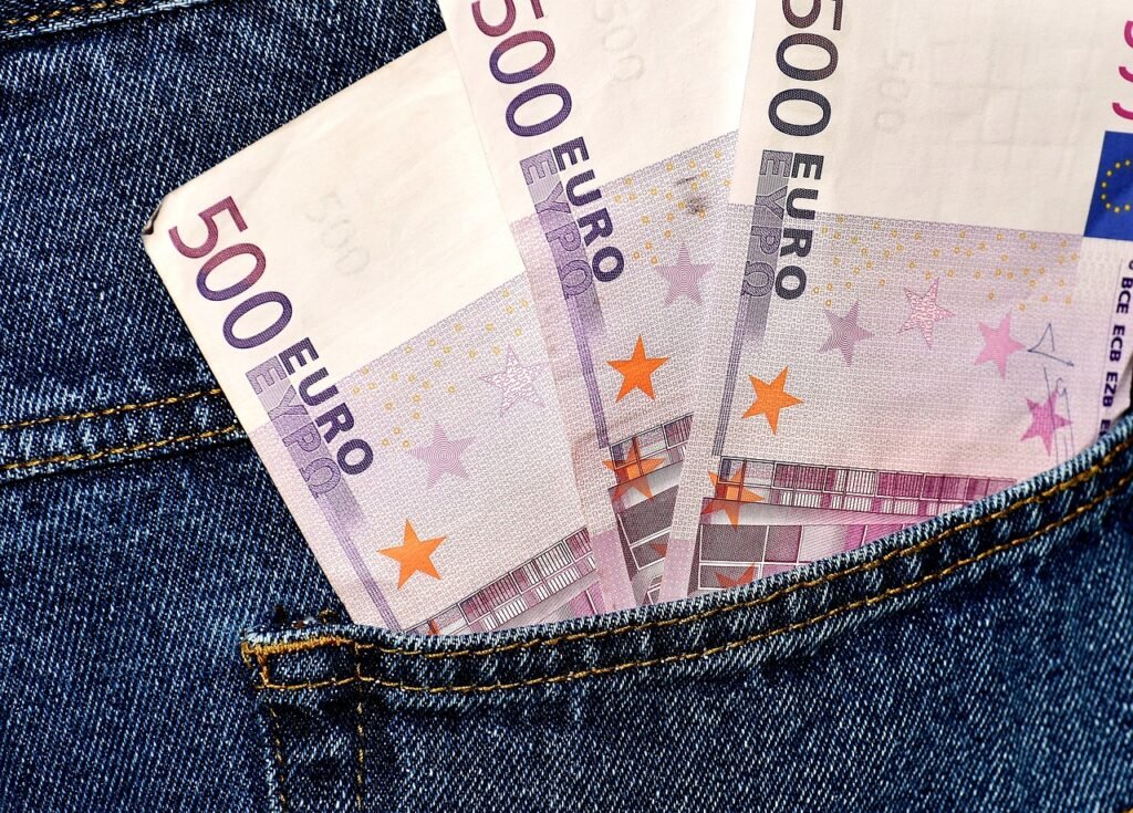 money, euro, jeans-2518740.jpg